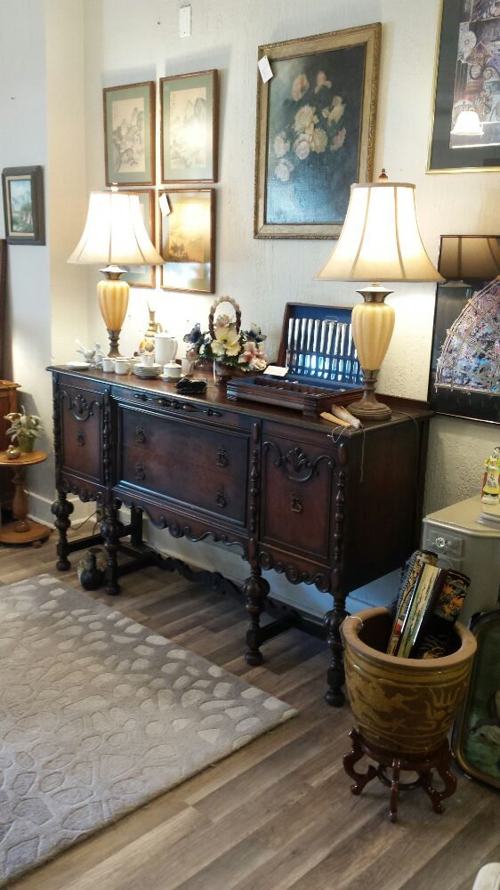 824 THE CONSIGNMENT SHOP Updated September 2024 908 Brookline Blvd