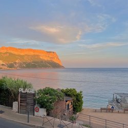 Hôtel de la Plage Mahogany - View from the front of the hotel