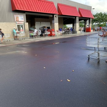 Costco - There was a short line before it opened. We got in really quick when it opened. - Wholesale Stores Near Me - Honolulu, Hawaii Costco - There was a short line before it opened. We got in really quick when it opened. - Wholesale Stores Near Me - Honolulu, Hawaii