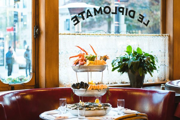 Le Diplomate by null