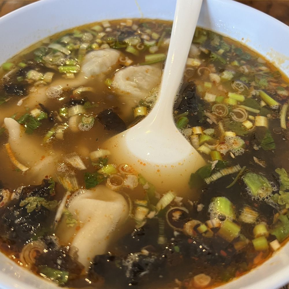 Lili's Restaurant - Chinese Near Me - Amherst, Massachusetts