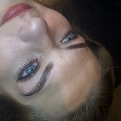 Lush Lash & Brow Lounge - Brow lamination and tint
