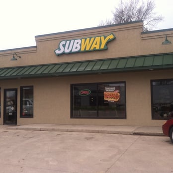 Subway - the entrance to a subway restaurant - Sandwiches Near Me - Pipestone, Minnesota Subway - the entrance to a subway restaurant - Sandwiches Near Me - Pipestone, Minnesota