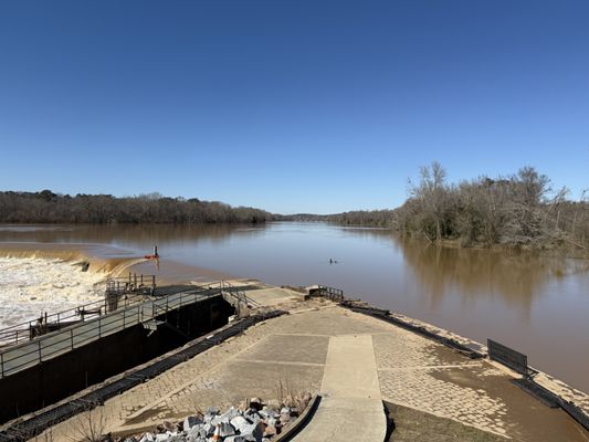 Columbia Canal and Riverfront Park by null