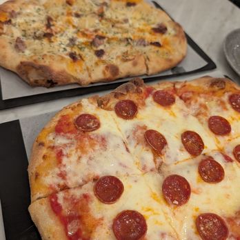 Gusto Pinsa Romana - Pepperoni and a potato, sausage, combo pizza - Pizza Near Me - San Francisco, California Gusto Pinsa Romana - Pepperoni and a potato, sausage, combo pizza - Pizza Near Me - San Francisco, California