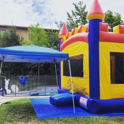 Valley Jumps Party Rentals - Castle Bounce House rental in the Badger Hill Estates.