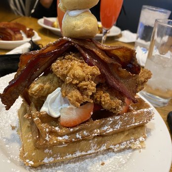 Maple Leaf Diner - American Near Me - Dallas, Texas Maple Leaf Diner - American Near Me - Dallas, Texas