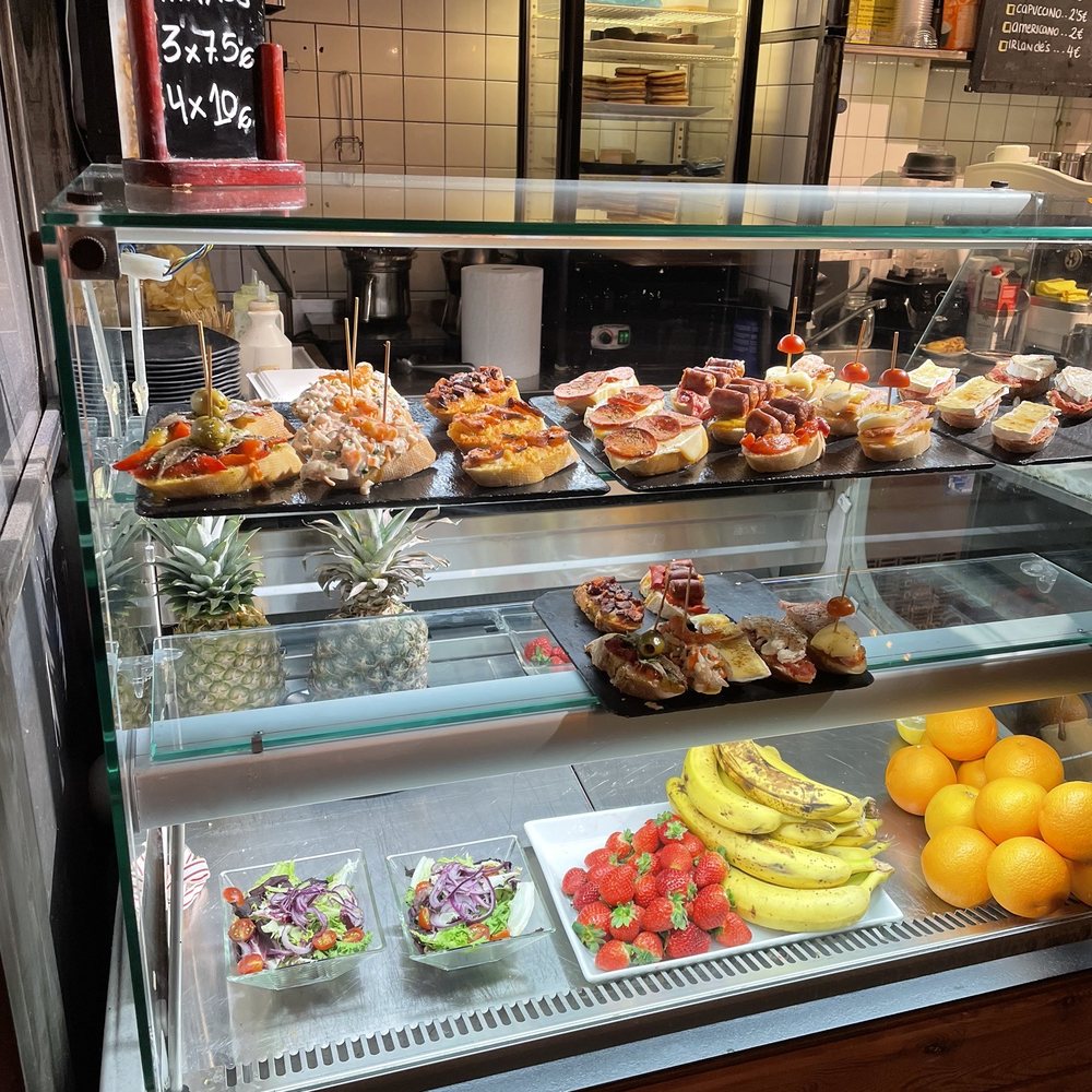Mercado de San Ildefonso - Food display - Farmers Market Near Me - Madrid, M Mercado de San Ildefonso - Food display - Farmers Market Near Me - Madrid, M