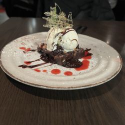 Feca - Vegan brownie dessert.