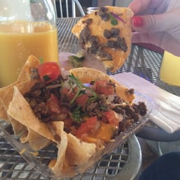 Nachos and mimosas mmmmmm
