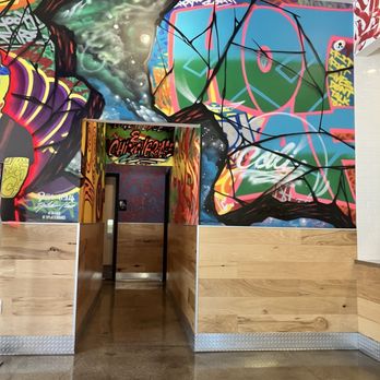Dave's Hot Chicken - Hallway - Chicken Shop Near Me - Monrovia, California