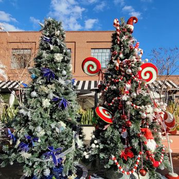One Colorado - Shopping Centers Near Me - Pasadena, California
