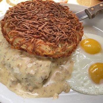 Gravy - Country fried steak is massive - American Near Me - Portland, Oregon Gravy - Country fried steak is massive - American Near Me - Portland, Oregon