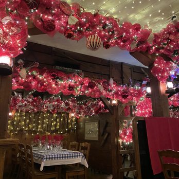 The Angus Barn - Decor by the tables - Steakhouses Near Me - Raleigh, North Carolina