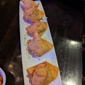 India House - Vegetable samosas - Indian Near Me - Chicago, Illinois