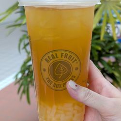 Real Fruit Bubble Tea - Large peach green tea with coconut jelly