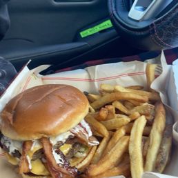Bacon rancher burger