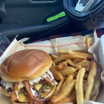 Chili's - Bacon rancher burger - Bars Near Me - Saint Peters, Missouri Chili's - Bacon rancher burger - Bars Near Me - Saint Peters, Missouri