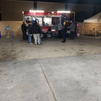 Taco Pinto - Taco Pinto be poppin on a Saturday night! - Tacos Near Me - Fresno, California Taco Pinto - Taco Pinto be poppin on a Saturday night! - Tacos Near Me - Fresno, California