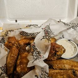 The Village Idiot - 8 Wings  Garlic Parmesan & Spicy Teriyaki