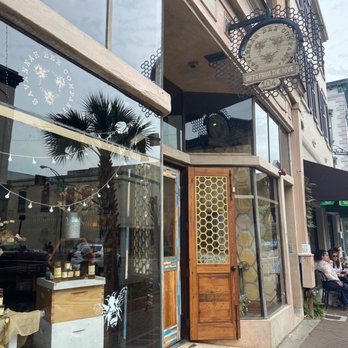 Savannah Bee Company - Store front - Cosmetics & Beauty Supply Near Me - Savannah, Georgia Savannah Bee Company - Store front - Cosmetics & Beauty Supply Near Me - Savannah, Georgia
