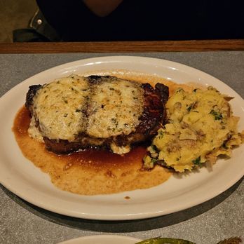 The Barn Steakhouse - Dry aged NY strip with tarragon horseradish topper - American Near Me - Evanston, Illinois The Barn Steakhouse - Dry aged NY strip with tarragon horseradish topper - American Near Me - Evanston, Illinois