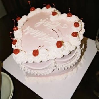 Crown Town Cakes - Inspiration pic - Custom Cakes Near Me - Palm Springs, California Crown Town Cakes - Inspiration pic - Custom Cakes Near Me - Palm Springs, California
