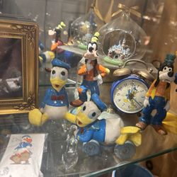 Edelweiss - Donald Disney section (glass case)