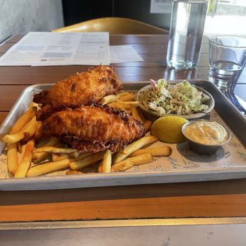 Pacific Catch - Delicious fish and chips with a jalapeño laced coleslaw. Yum! - Seafood Near Me - Walnut Creek, California