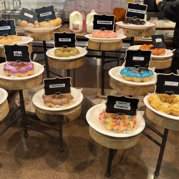 Donutchew - Fair Oaks Mall - Desserts Near Me - Fairfax, Virginia