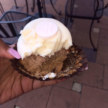 Treat! - Strawberry Cup Cake - Bakeries Near Me - Houston, Texas Treat! - Strawberry Cup Cake - Bakeries Near Me - Houston, Texas
