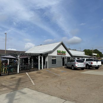 Taco Felix - Outside building, with outdoor seating. - Mexican Near Me - Hernando, Mississippi Taco Felix - Outside building, with outdoor seating. - Mexican Near Me - Hernando, Mississippi