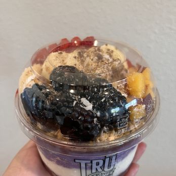 Trū Bowl Superfood Bar - Create your own with ube, coconut, and açaí base with granola peaches, banana strawberries and blackberries - Acai Bowls Near Me - Folsom, California Trū Bowl Superfood Bar - Create your own with ube, coconut, and açaí base with granola peaches, banana strawberries and blackberries - Acai Bowls Near Me - Folsom, California