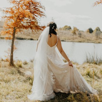 Atelier Igar Bridal - Bridal Near Me - Arlington Heights, Illinois