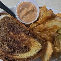 Flannigans Irish Pub & Grill - Flanigan's Reuben sandwich