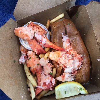 Hook & Anchor - 6oz lobster roll with Cajun fries - Seafood Near Me - Costa Mesa, California Hook & Anchor - 6oz lobster roll with Cajun fries - Seafood Near Me - Costa Mesa, California