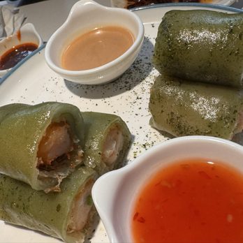 Mr. Dim Sum - Crispy rice roll with shrimp and nori - Dim Sum Near Me - Tukwila, Washington