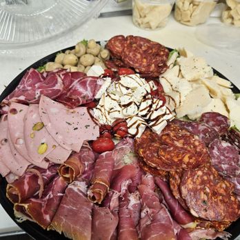 Giannas Family Deli - Italian staf. bellisimo - Delis Near Me - Yonkers, New York Giannas Family Deli - Italian staf. bellisimo - Delis Near Me - Yonkers, New York