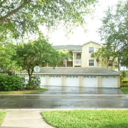 The Pointe At Pelican Landing - Carriage homes at The Pointe At Pelican Landing. http://www.pelican-landing.net