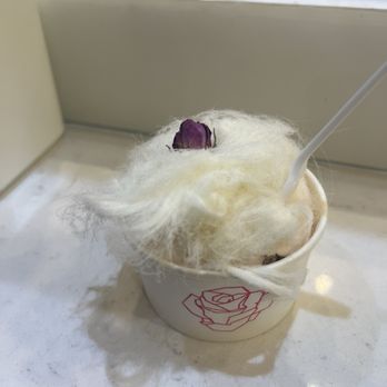 Kinrose Creamery - Sour cherry and fairy floss - Ice Cream & Frozen Yogurt Near Me - Pasadena, California
