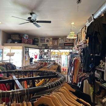 Rockin' Vintage - Thrift Stores Near Me - Alhambra, California Rockin' Vintage - Thrift Stores Near Me - Alhambra, California