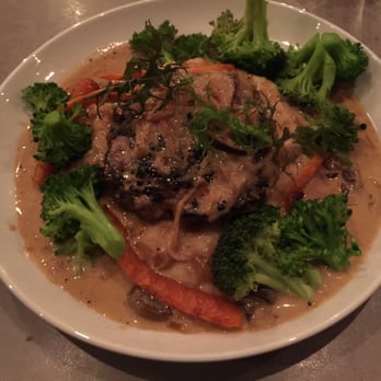 Tinker Street - Chopped steak with broccoli, mashed potatoes, mushrooms, and gravy - Wine Bars Near Me - Indianapolis, Indiana