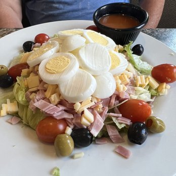 Joe's Pizza - Chef salad - Pizza Near Me - Altamont, Illinois