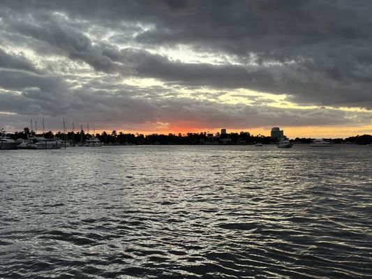 GG's Waterfront by null