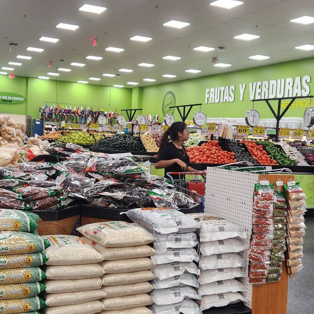 El Super - Nice and clean - Grocery Near Me - Los Angeles, California