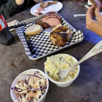 Dill's Deli & Bbq - Mixed plate - Delis Near Me - Redding, California