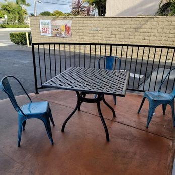 Tropical Smoothie Cafe - Outside seating - Juice Bars & Smoothies Near Me - Fountain Valley, California