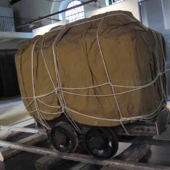 Weltkulturerbe Rammelsberg - Christo and Jeanne-Claude´s Package on a "Hunt" ... Rammelsberg´s last mine car they wrapped in 1988 - Museums Near Me - Goslar, NI