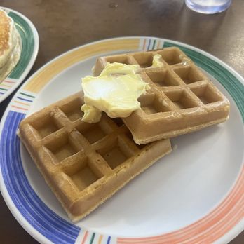 Tasty Crust Restaurant - Waffles - Breakfast & Brunch Near Me - Wailuku, Hawaii