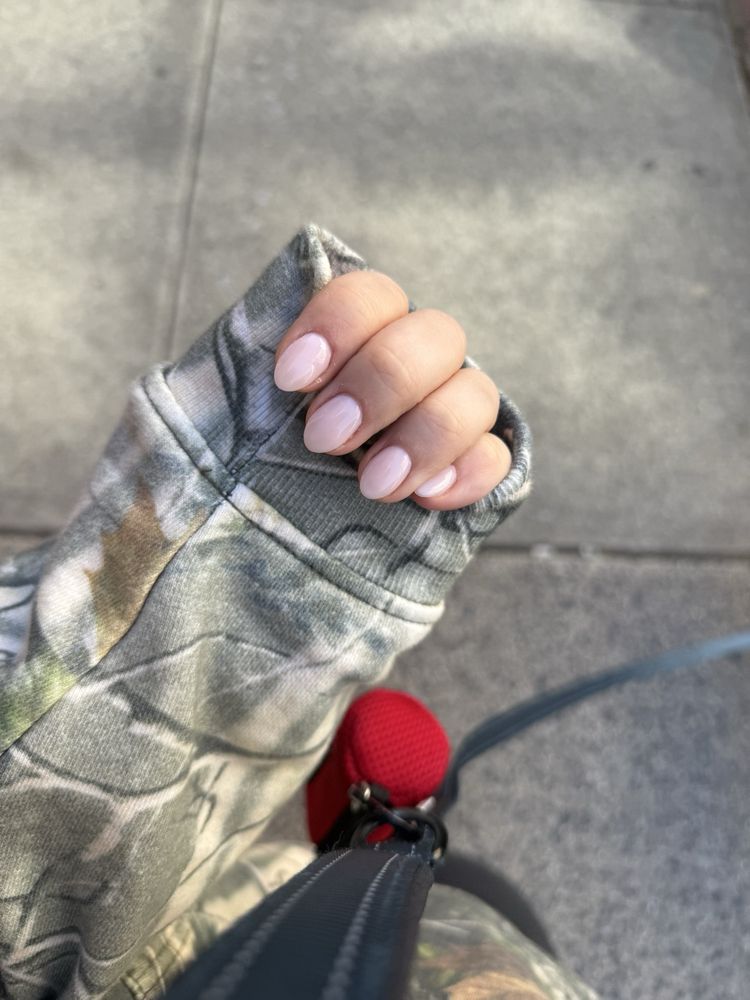 Dream Nails & Spa Logo